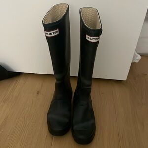 Hunter navy blue tall boots